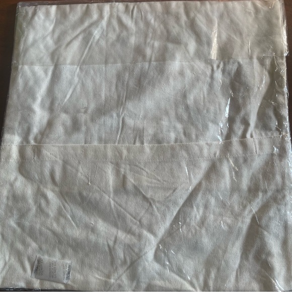 Pillow cover - Picture 3 of 4